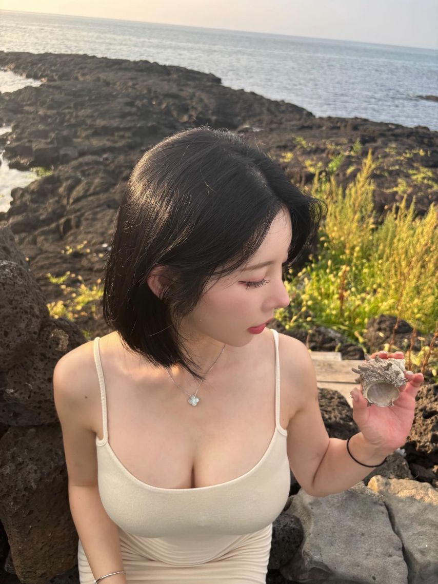 김우유 볼륨감 넘치는 미시룩1_4.jpeg