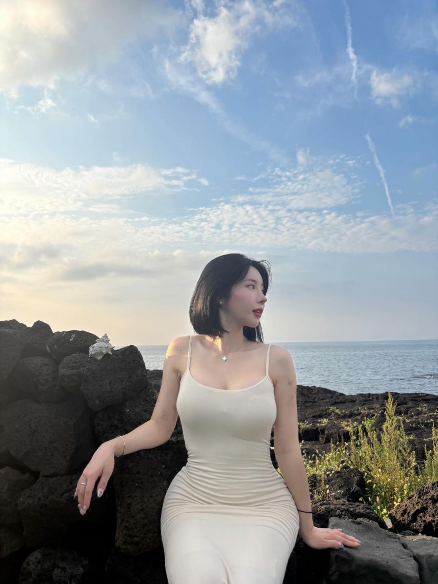 김우유 볼륨감 넘치는 미시룩1_2.jpeg