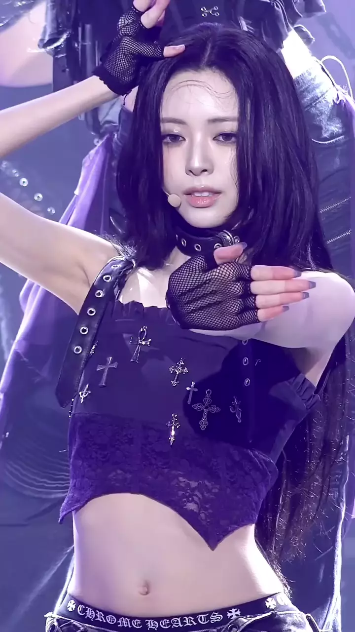 있지 유나 겨드랑이_123424_1.webp