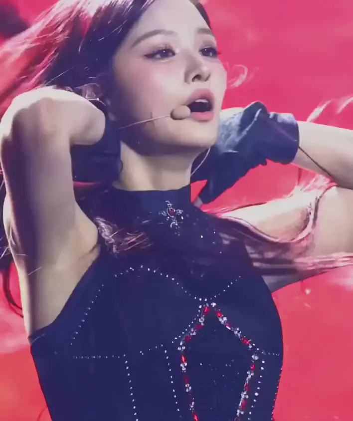 엔믹스 설윤 겨드랑이_123918_1.webp