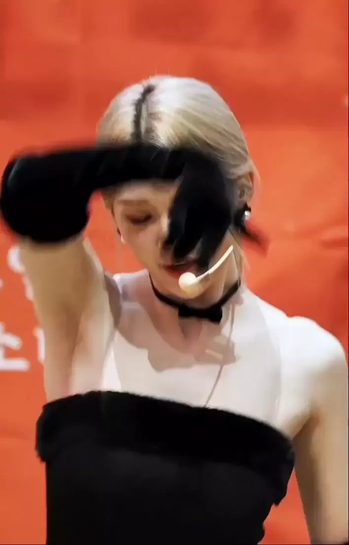 트리플에스 공유빈 겨드랑이_124059_1.webp