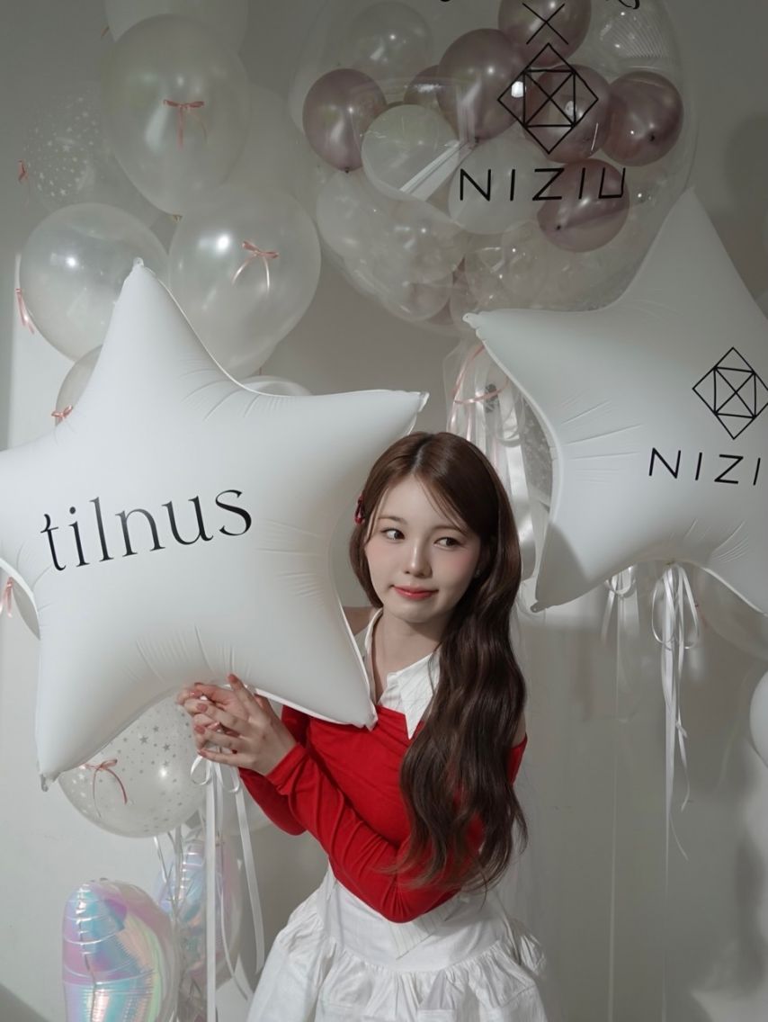 니쥬 (NiziU) 아야카1_4.jpg