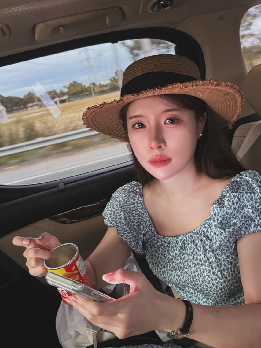 김가은 아나운서1_2.jpeg