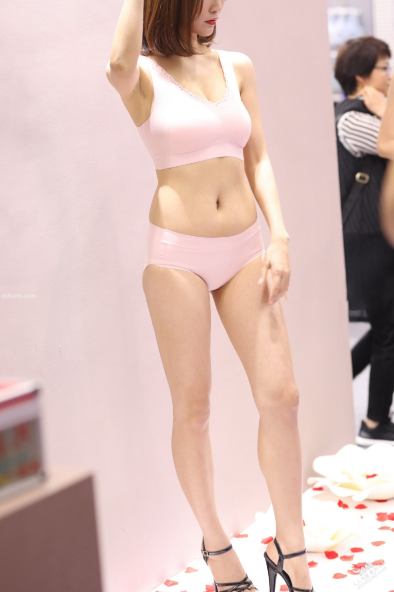 model-1.jpg
