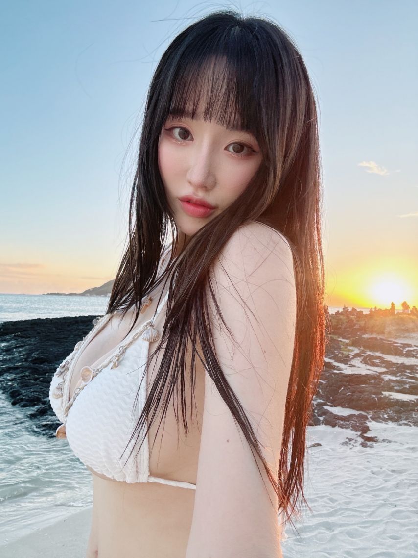 하리미 제주도 바닷가 묵직 비키니1_3.jpeg