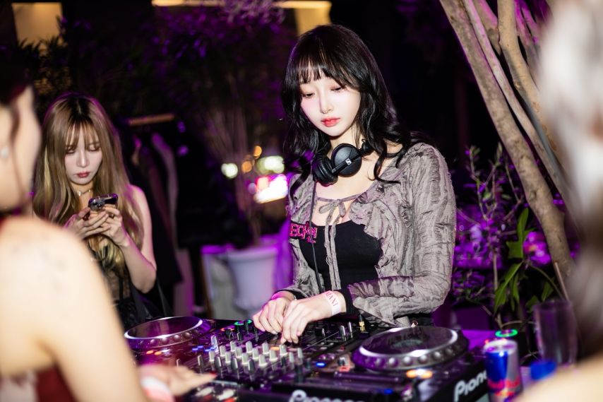 맥심파티 DJ 이다연1_2.jpg