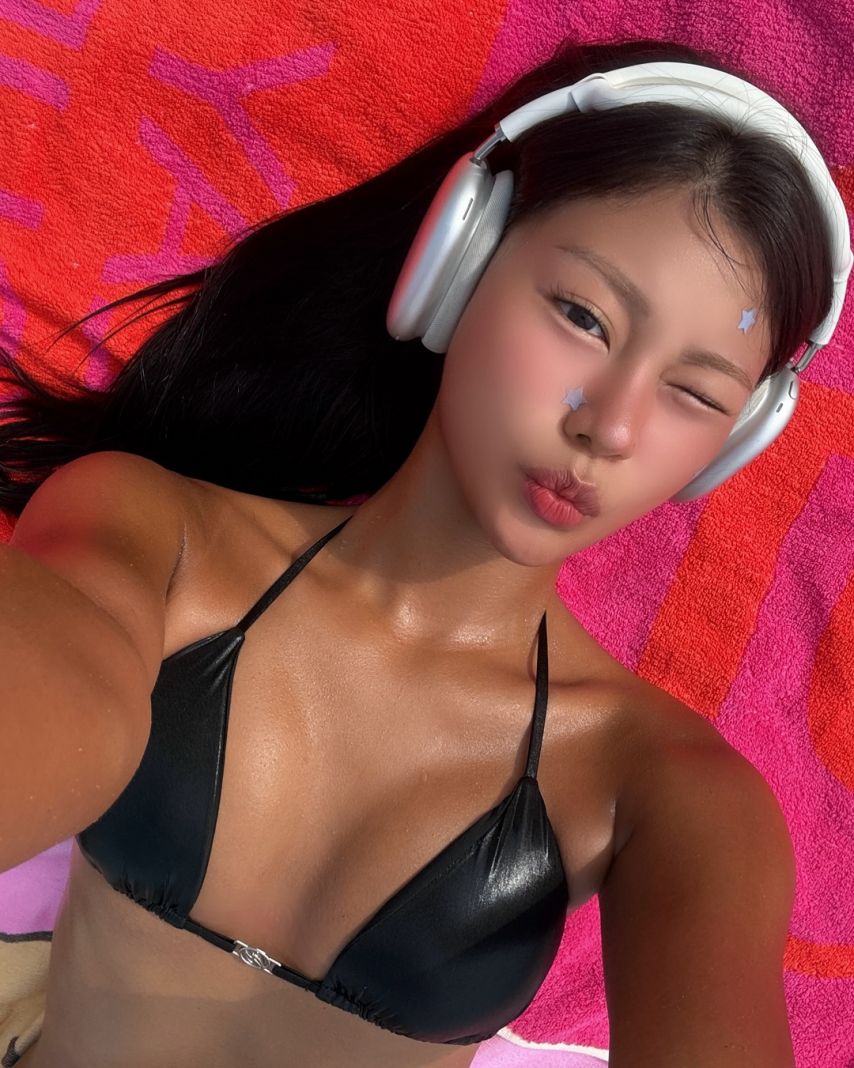 나린 (rrin_175) 바닷가 태닝1_5.jpeg