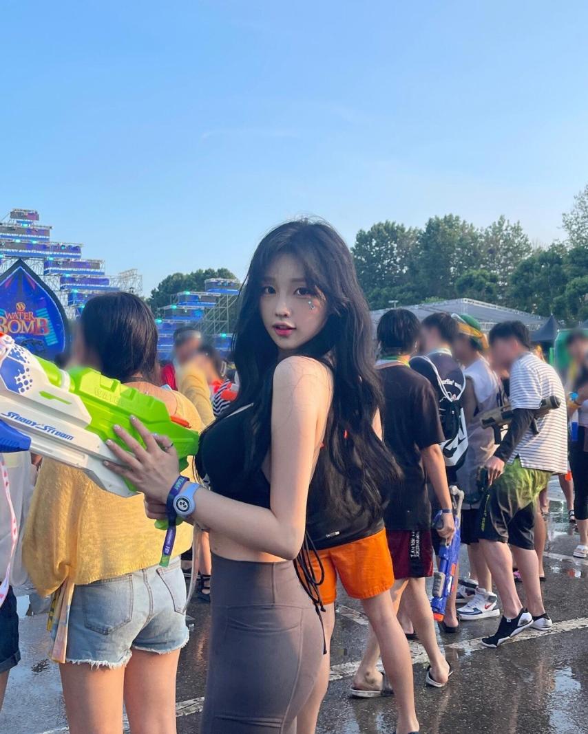 한갱 워터밤1_5.png.jpg