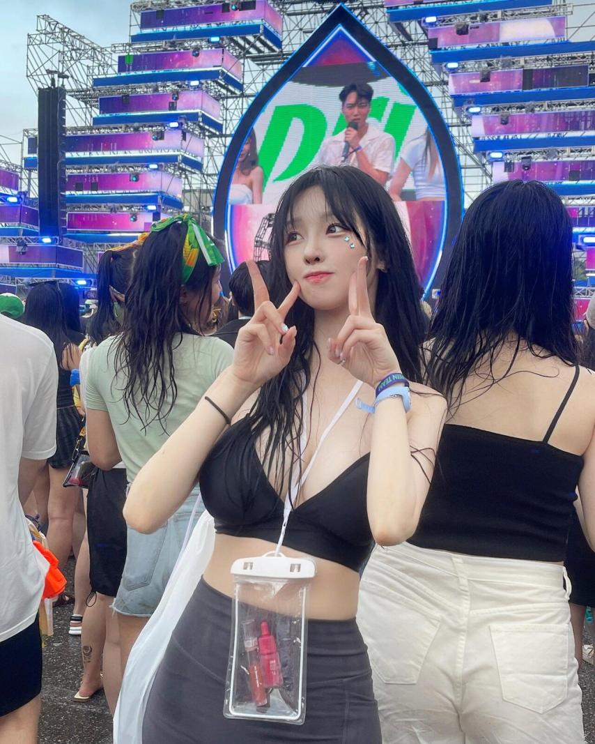 한갱 워터밤1_7.png.jpg