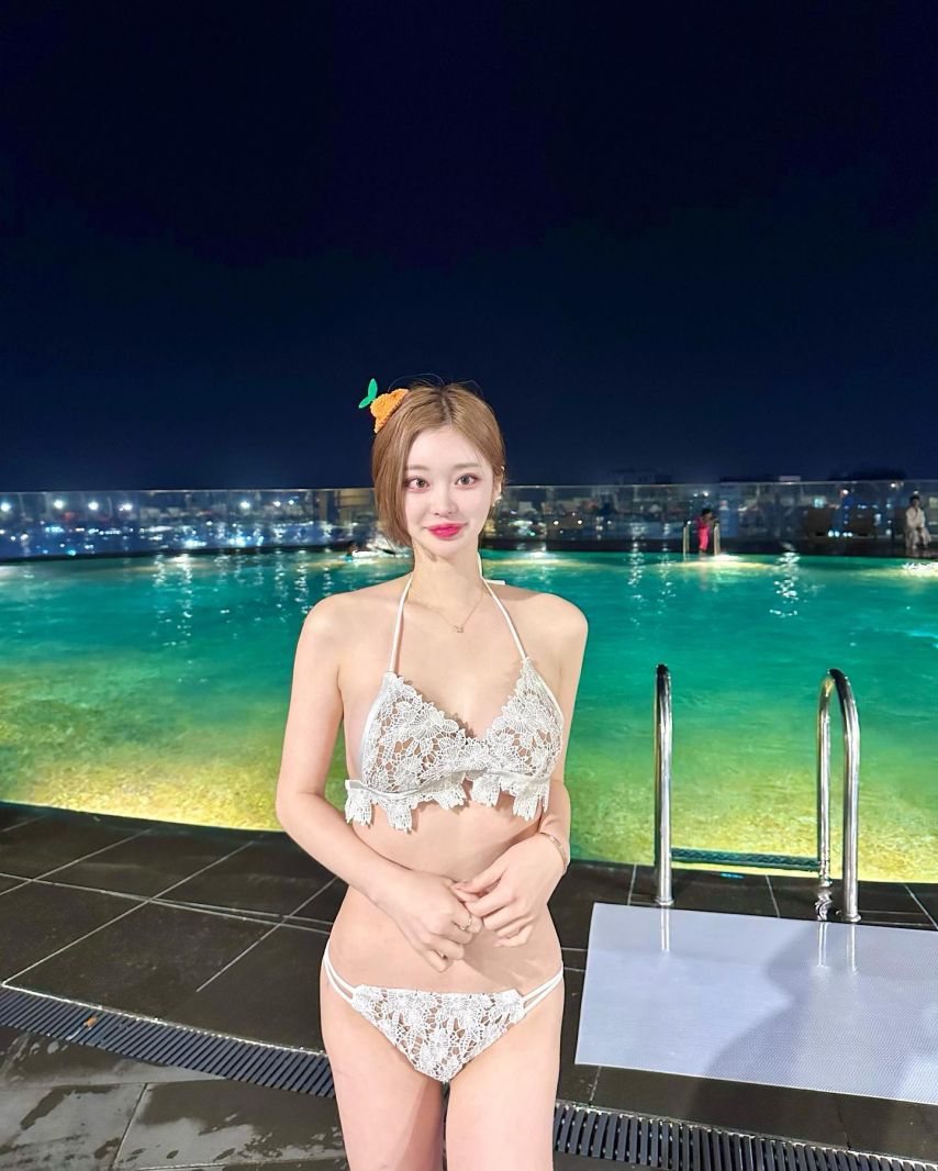 채채(본명-김채연)1_7.jpg