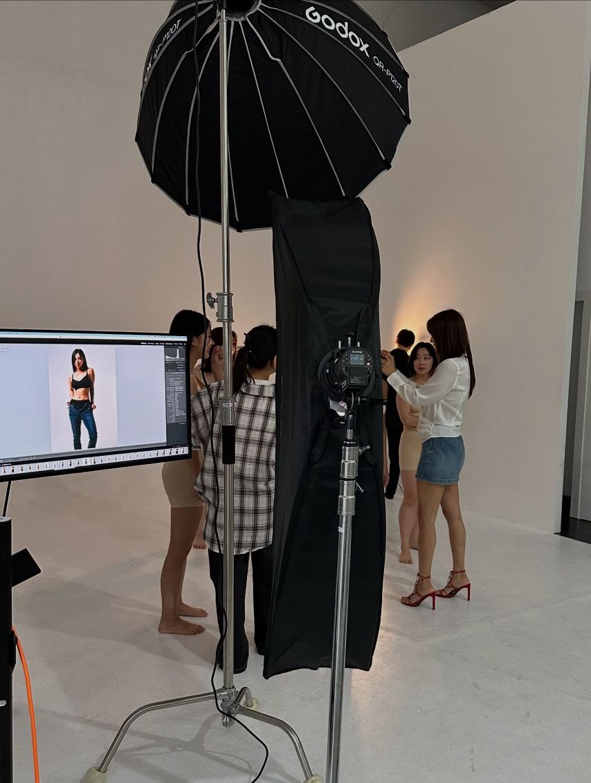 늘씬 각선미 뽐내는 오또맘1_2.jpeg