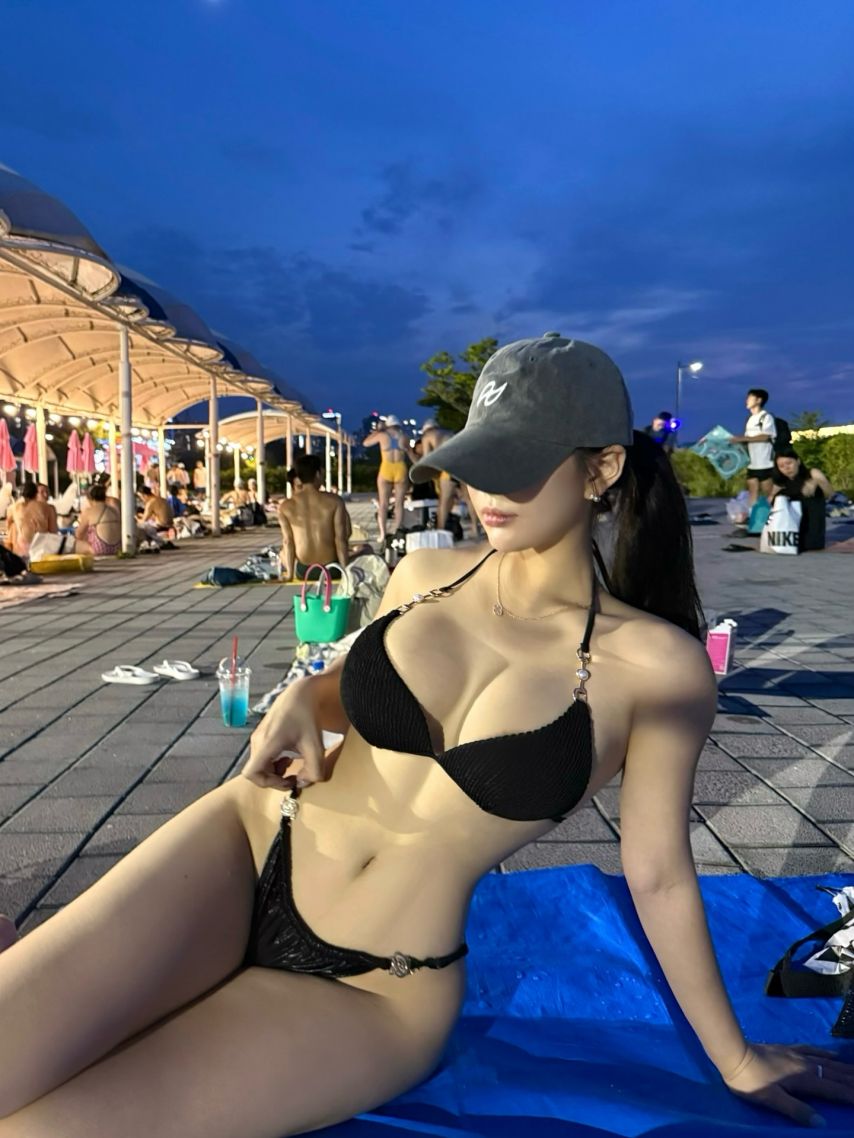 레아 (godrhea) 잠원 한강공원 수영장 비키니1_2.jpeg