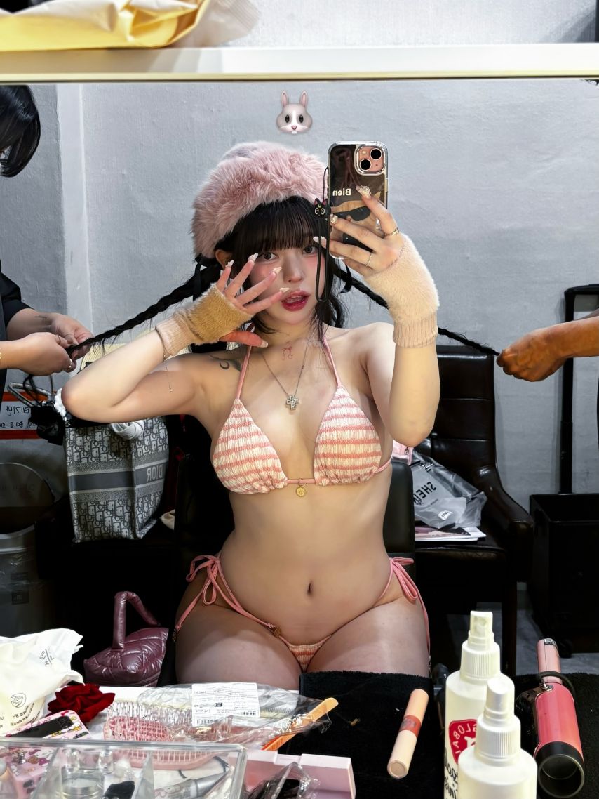 유디 비키니 셀카샷1_1.jpeg