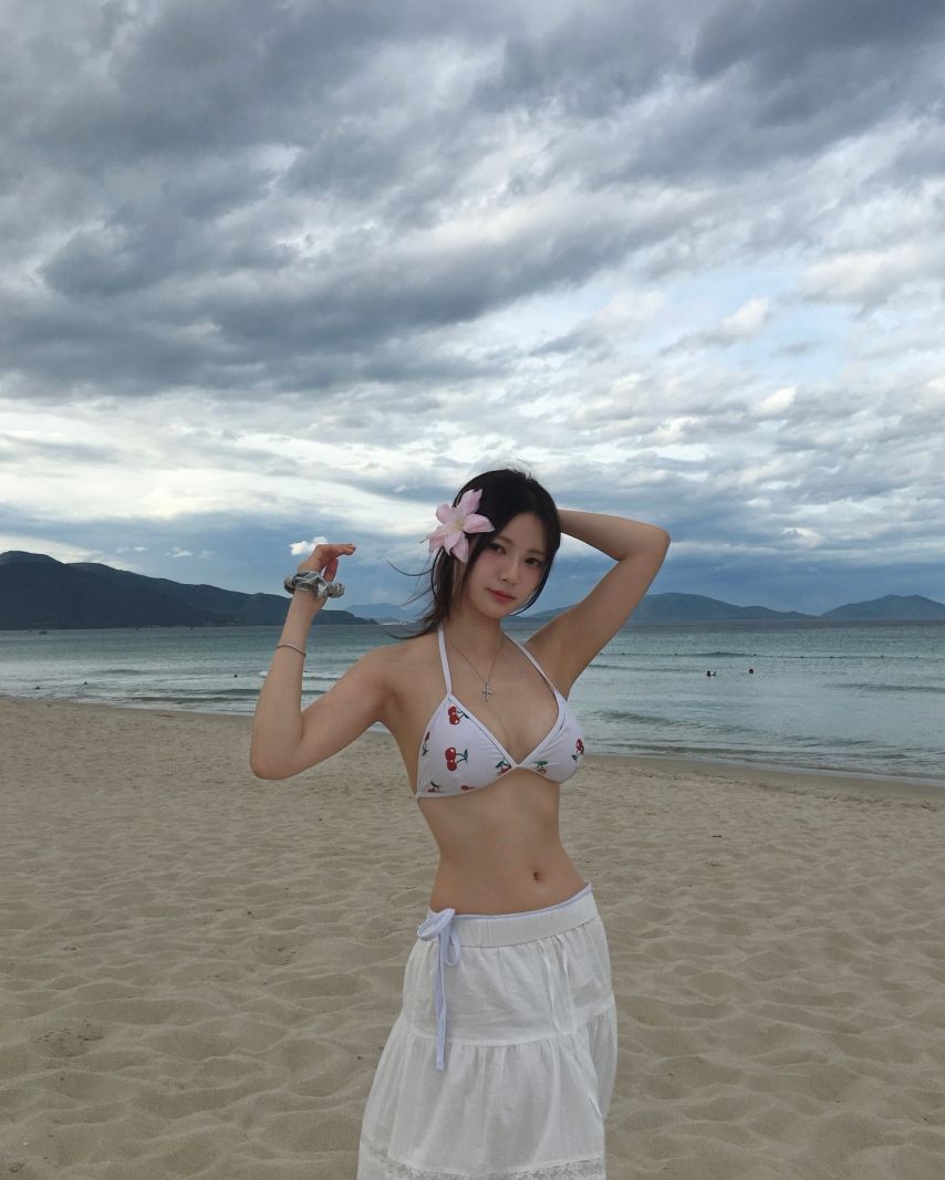 솜짱 (somzzang_2) 비키니 몸매1_3.jpeg
