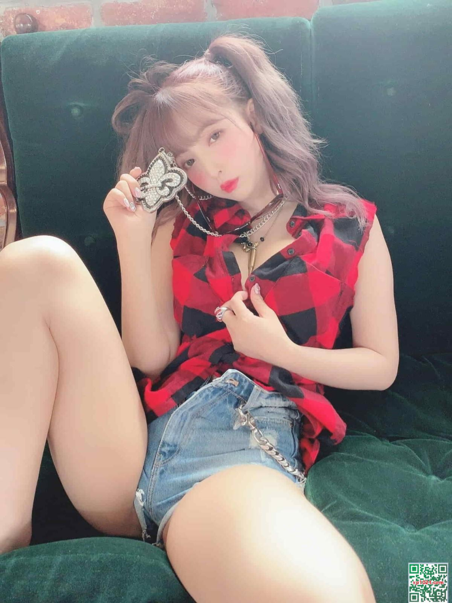 Mikami Yua-1.jpg