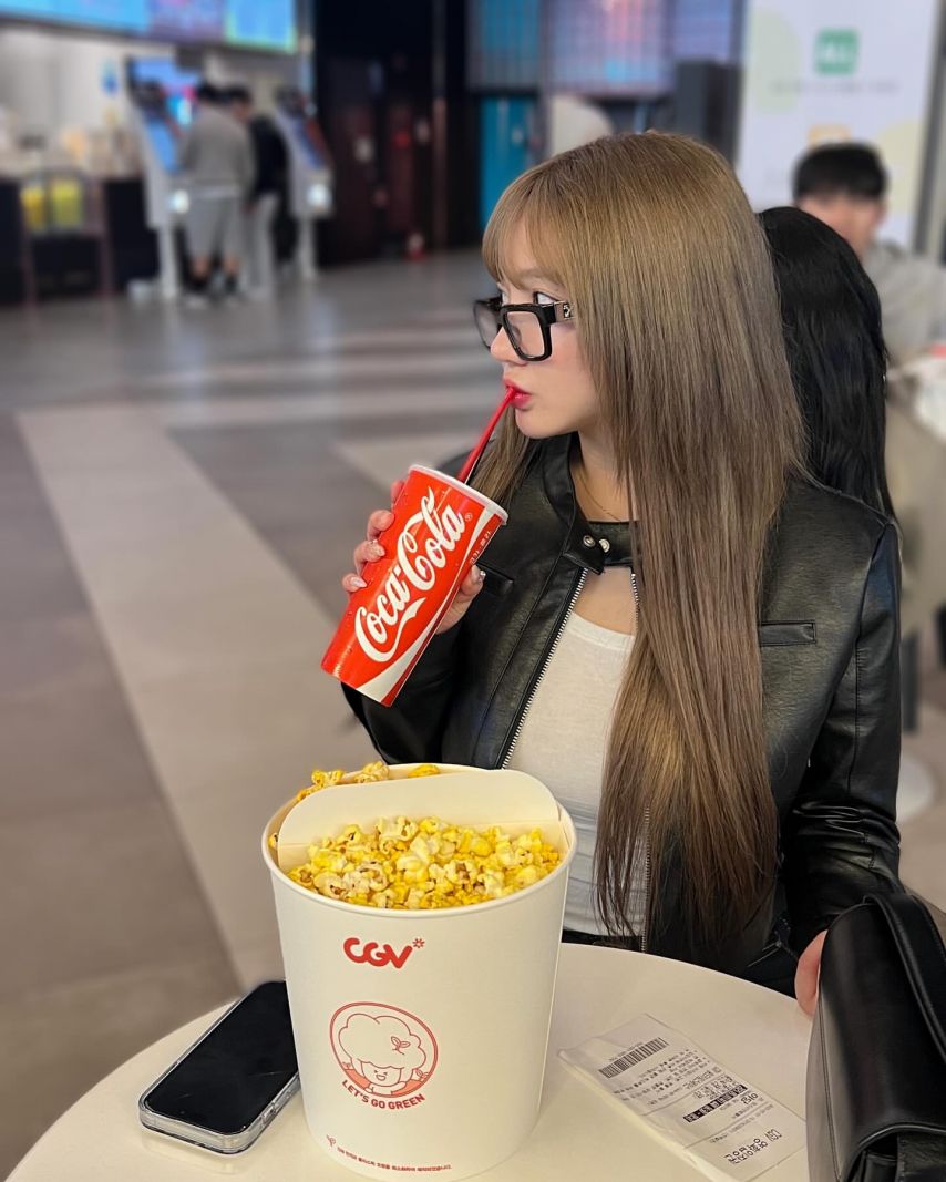 손예은1_1.jpeg