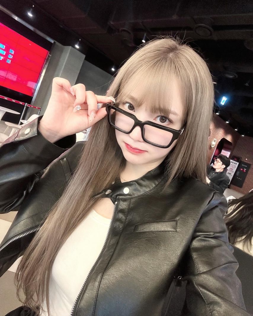 손예은1_4.jpeg