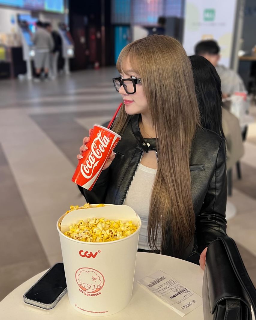 손예은1_2.jpeg