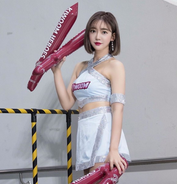 치어리더 이엄지1_3.jpg