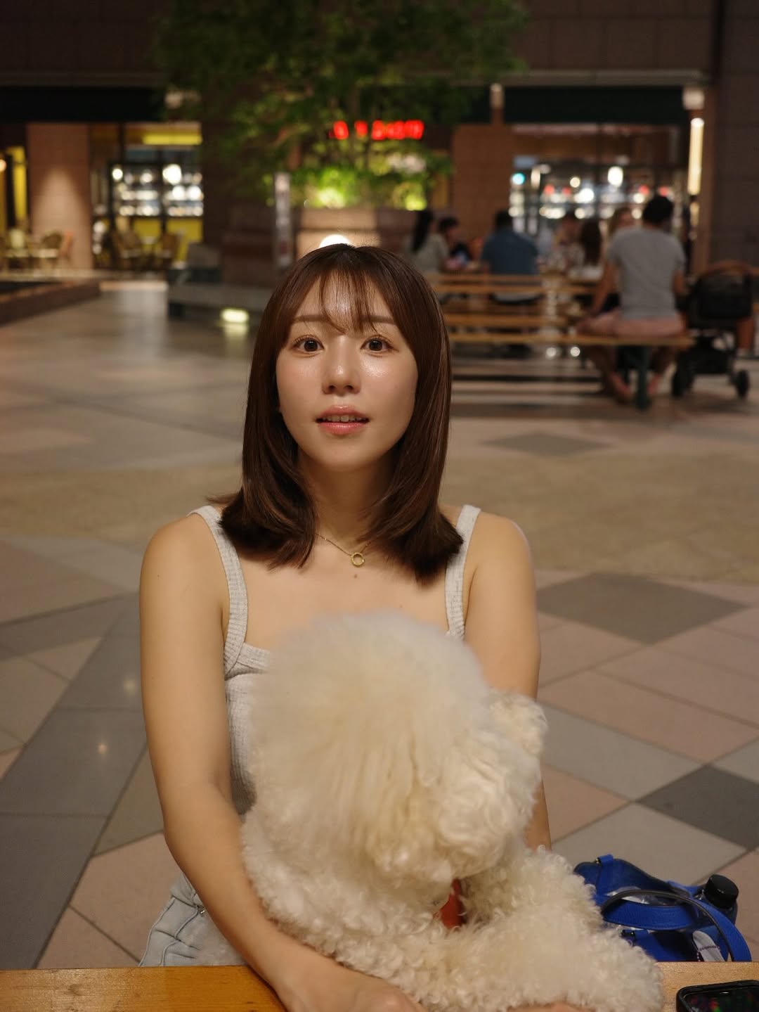 夏の夜は、涼しくて匂いが好き🤍夏の夜の匂いの香水ほしい🥺@azale.lsalon さんでオンダリフト受けてきたよ。最近沢山食べて顔が丸くなった気がしたので.フェイスライ.jpg
