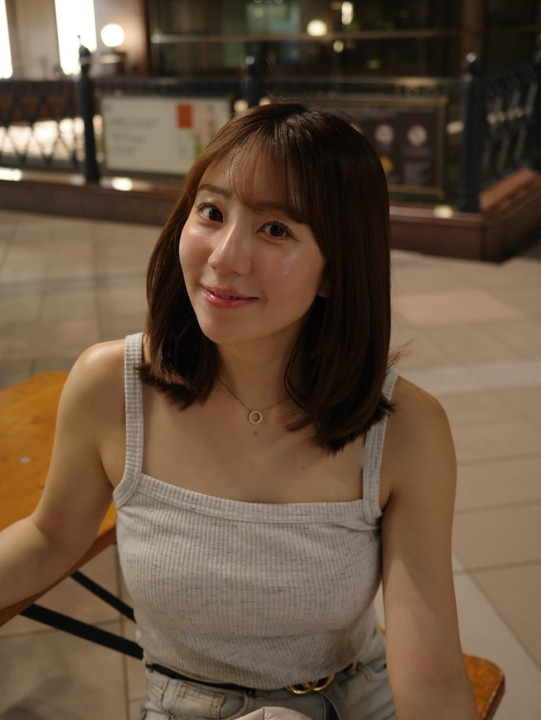 夏の夜は、涼しくて匂いが好き🤍夏の夜の匂いの香水ほしい🥺@azale.lsalon さんでオンダリフト受けてきたよ。最近沢山食べて顔が丸くなった気がしたので.フェイスライ (3).jpg