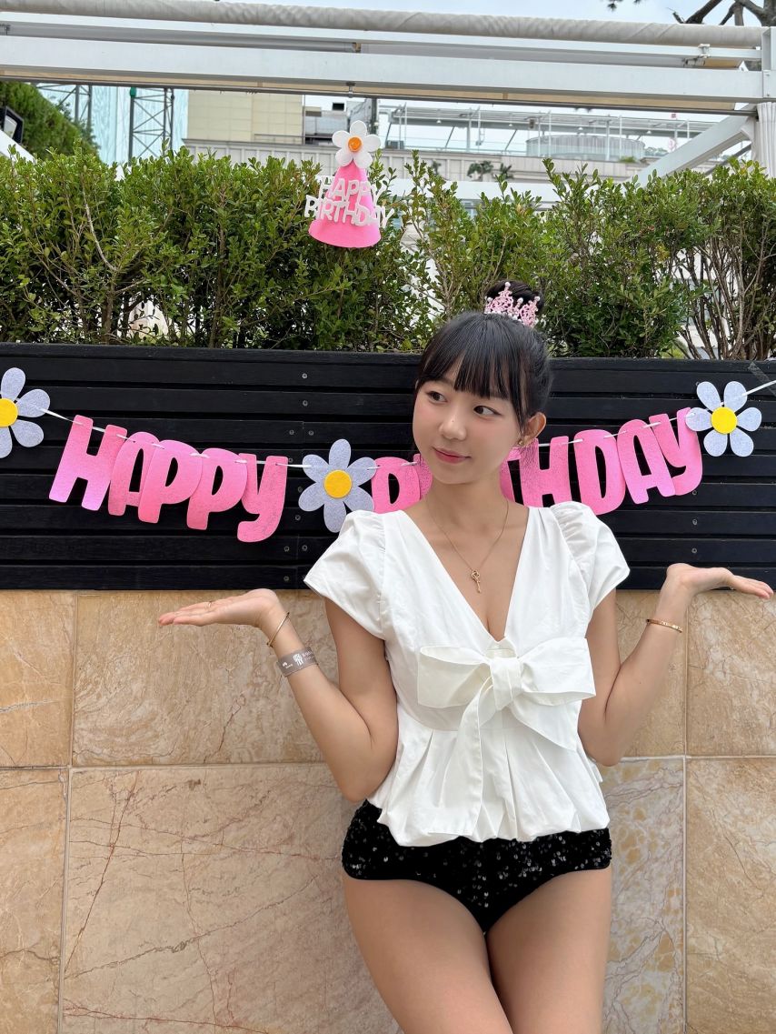 표은지 Happy 1_4.jpeg