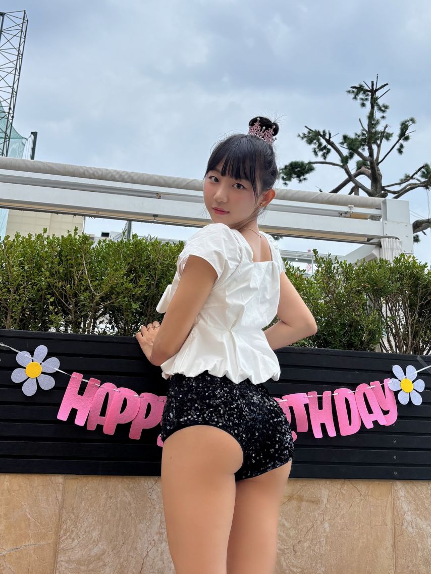 표은지 Happy 1_5.jpeg