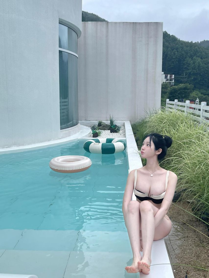 한갱 풀빌라 비키니1_1.jpeg