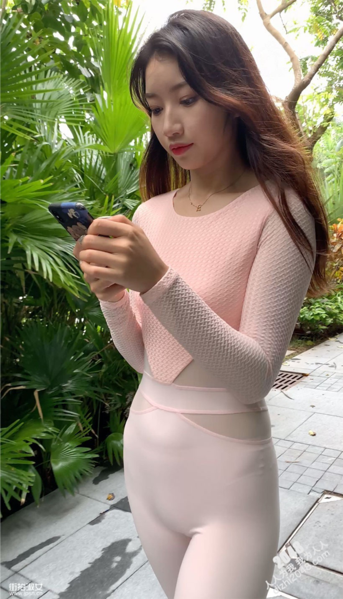Pink Teiz-1.jpg