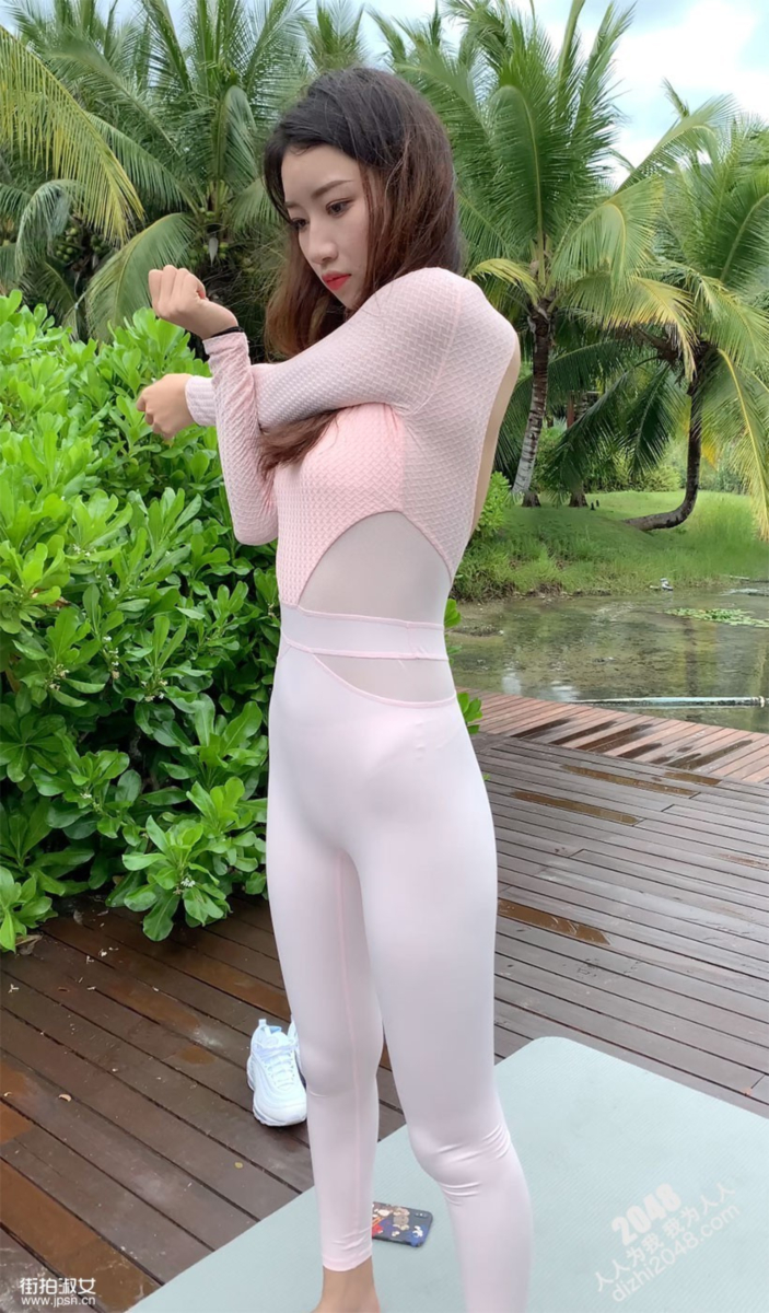 Pink Teiz-4.jpg
