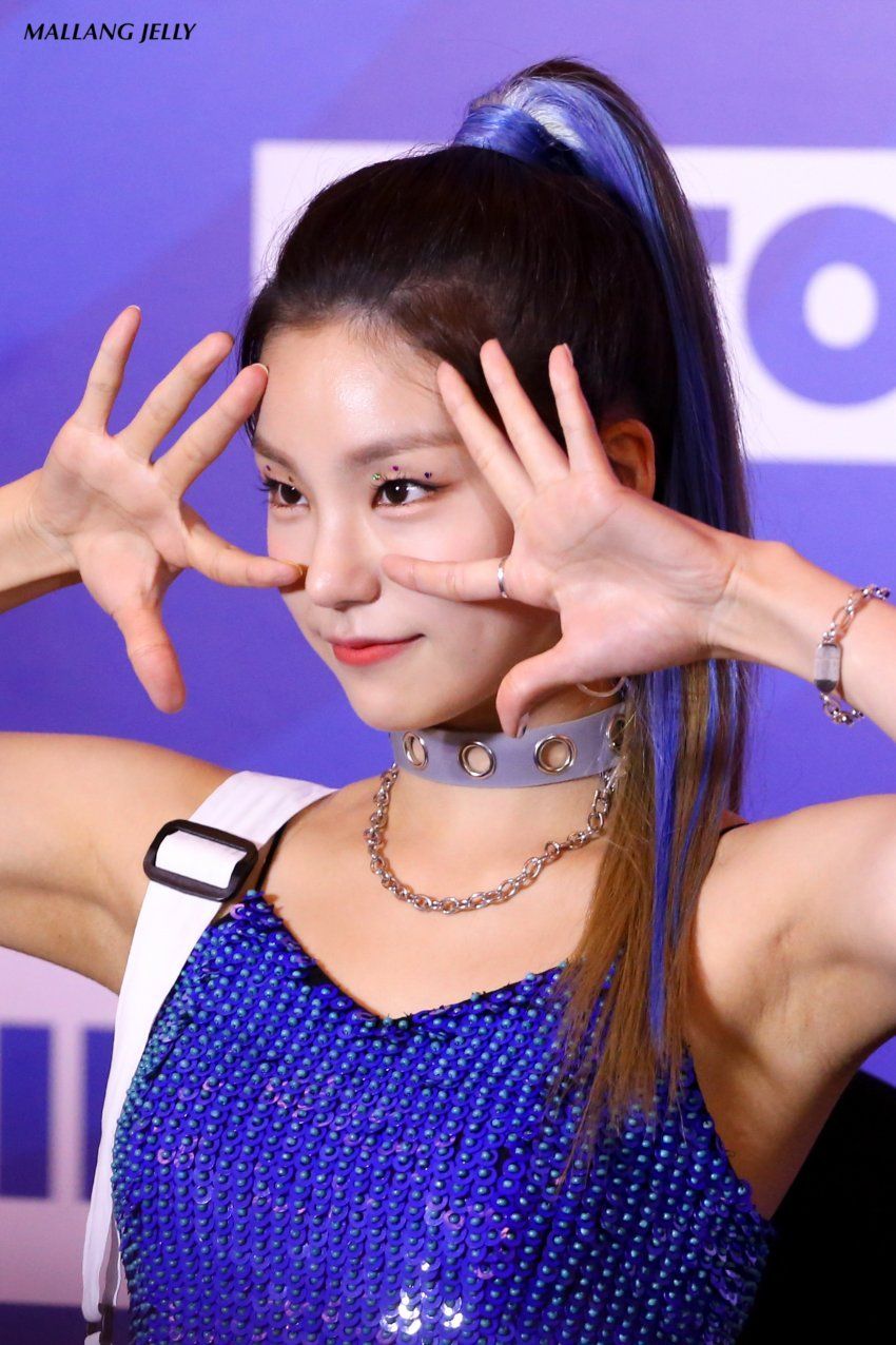 itzy-20210402-202540-002-resize.jpg