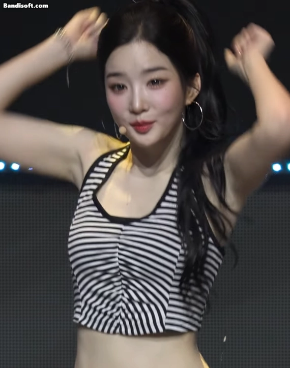 트리플에스 김유연(250712 콘서트)_119178_5.webp