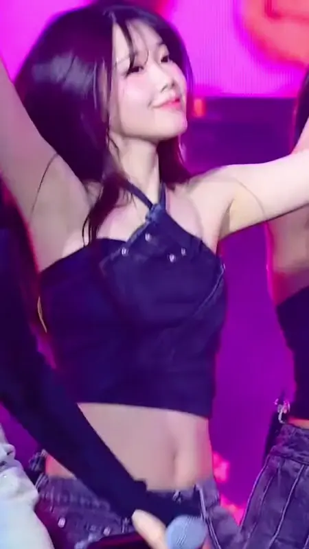 클라씨 채원 겨드랑이_116773_1.webp