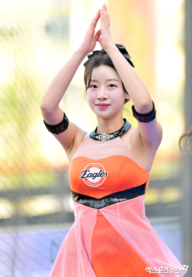 우수한_115645_1.jpg