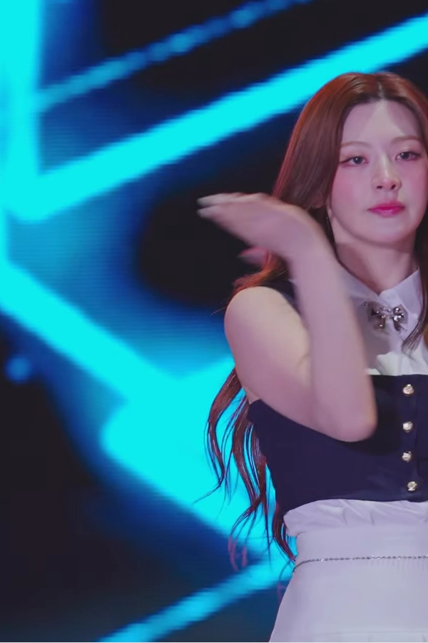 스테이씨 세은 8장.webp_116862_1.webp