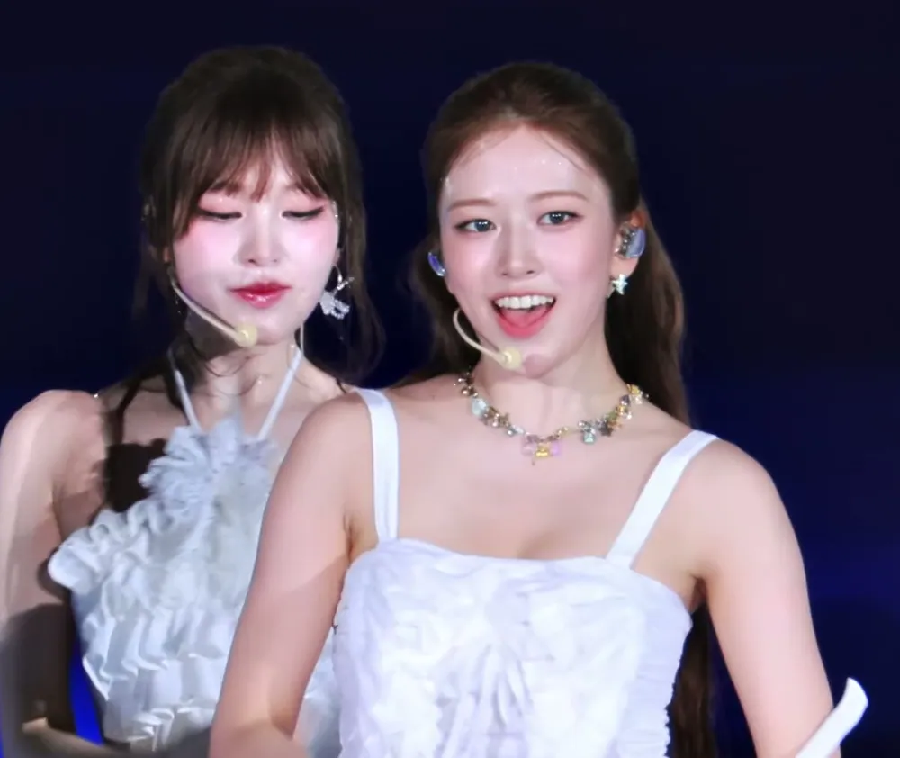 250705 안유진_118325_3.webp