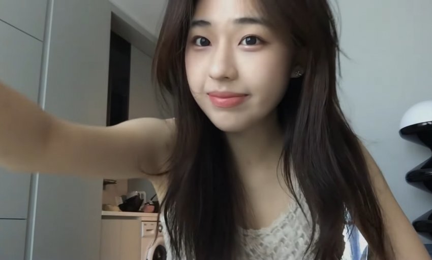 수줍게 내민 혼자놀기 유튜버 겨_119018_2.jpg