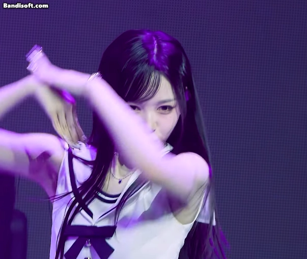트리플에스 김채원(250712 콘서트)_119179_2.webp