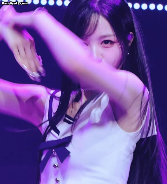 트리플에스 김채원(250712 콘서트)_119179_7.webp