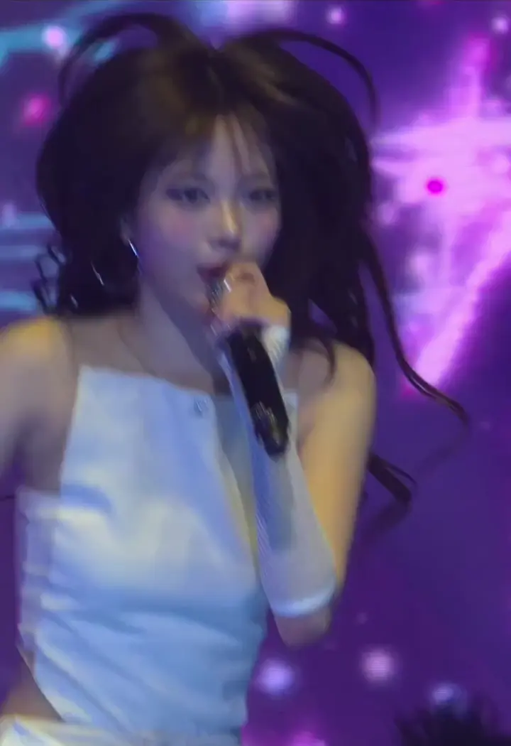 르세라핌 홍은채 겨드랑이_116084_1.webp