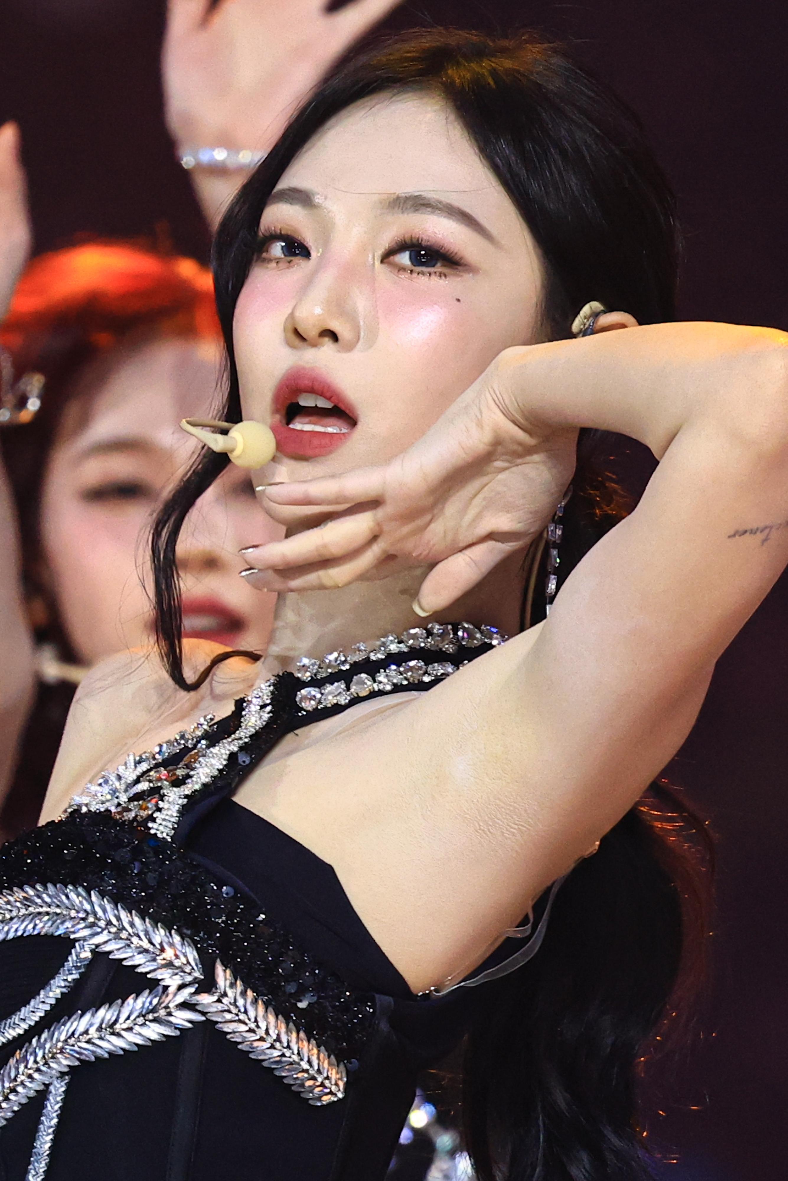 에스파 닝닝 겨드랑이_118438_1.jpg