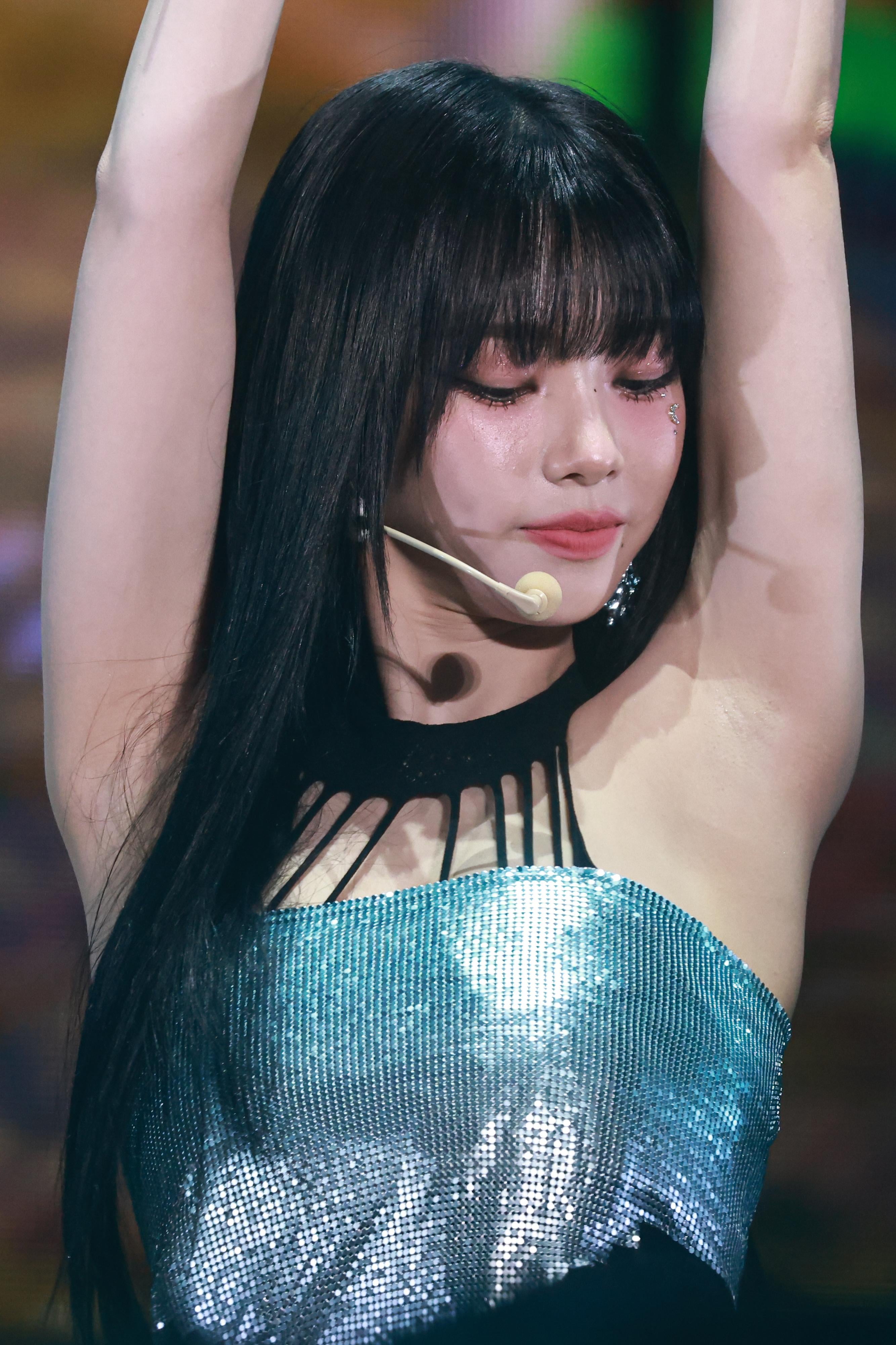 에스파 카리나 겨드랑이_119181_2.jpg