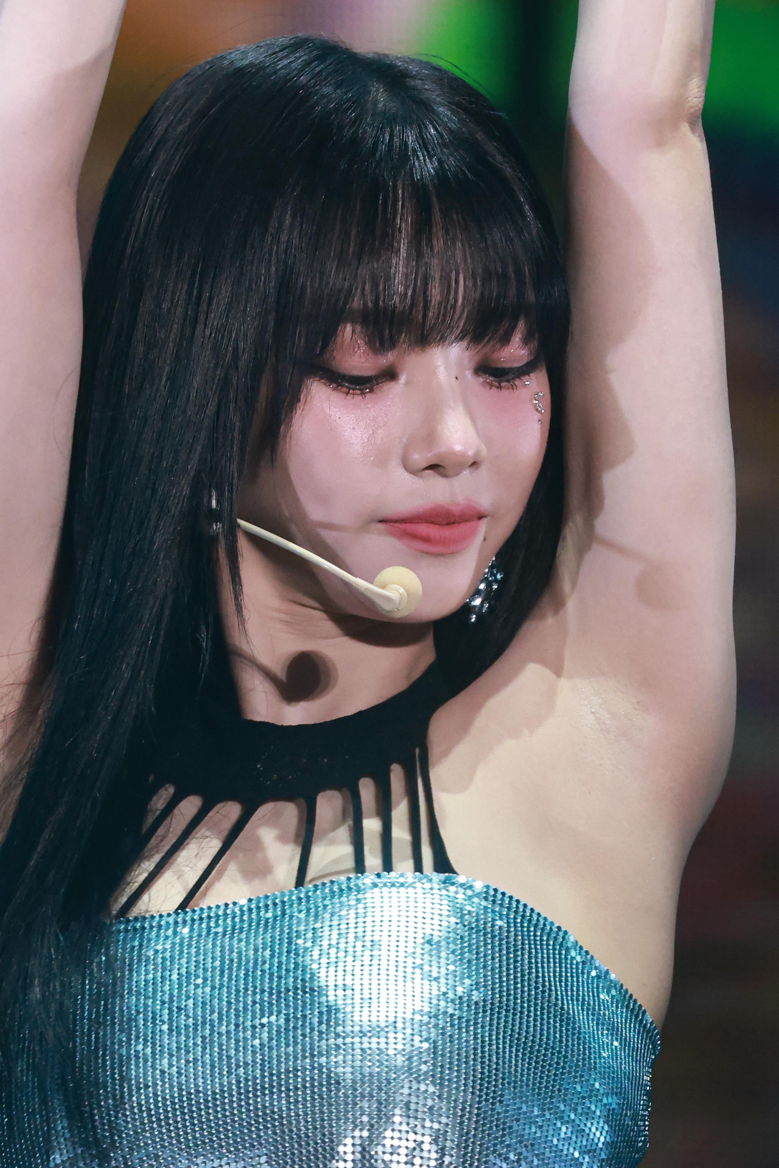 에스파 카리나 겨드랑이_119181_1.jpg