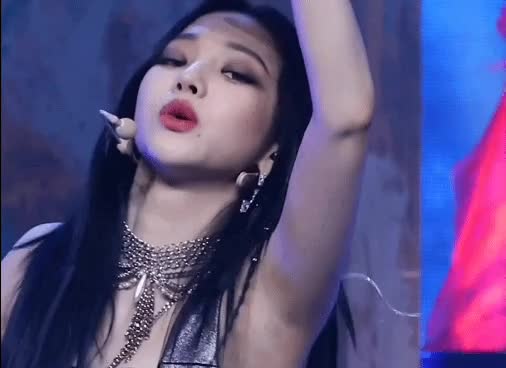 1643818082.gif