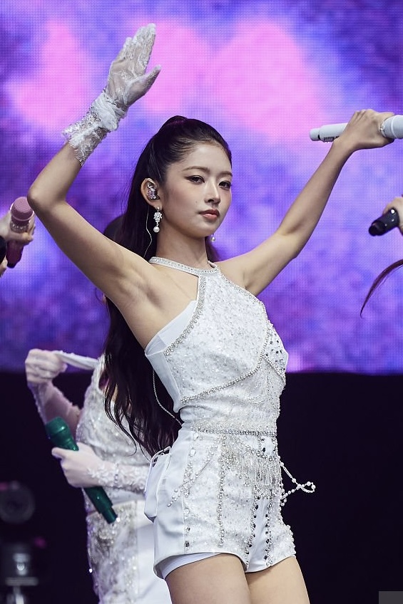 아이브 레이 한장_118708_1.jpg