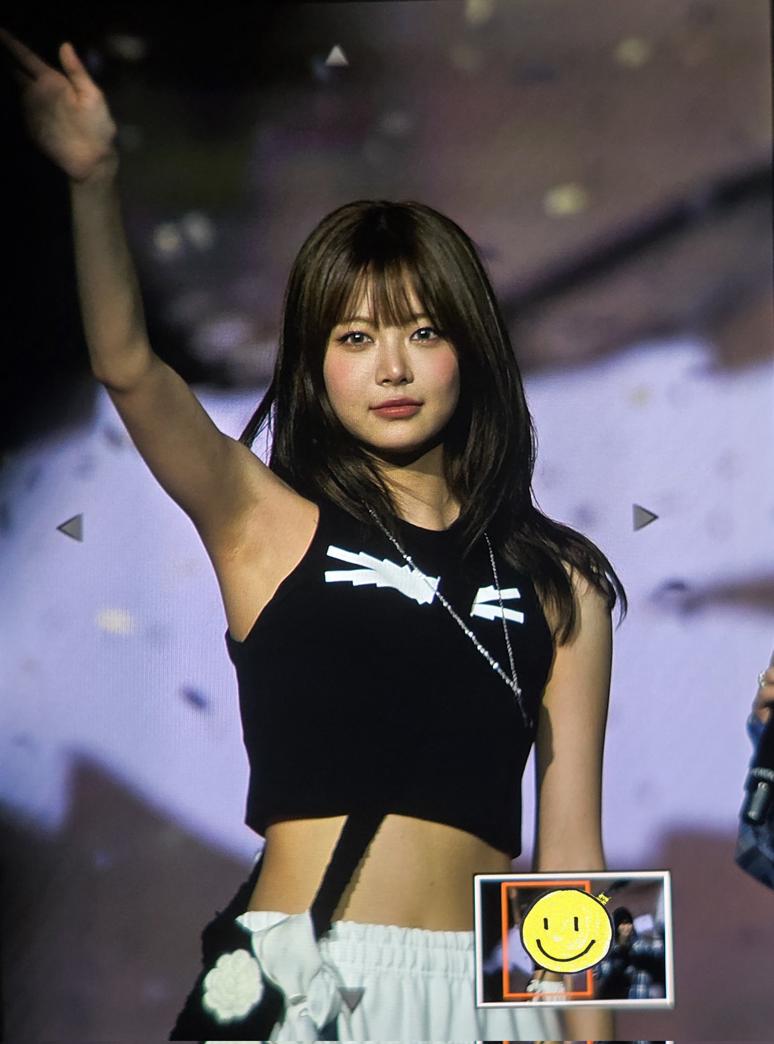 250725 김채원 사쿠라 허윤진 홍은채_119182_5.jpg