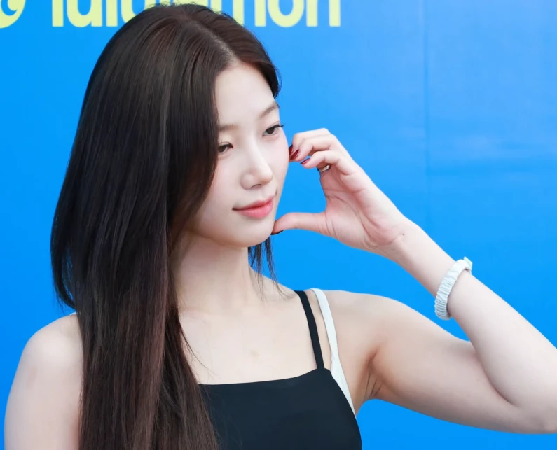요즘대세 카즈하. 오늘자 행사._117099_2.webp