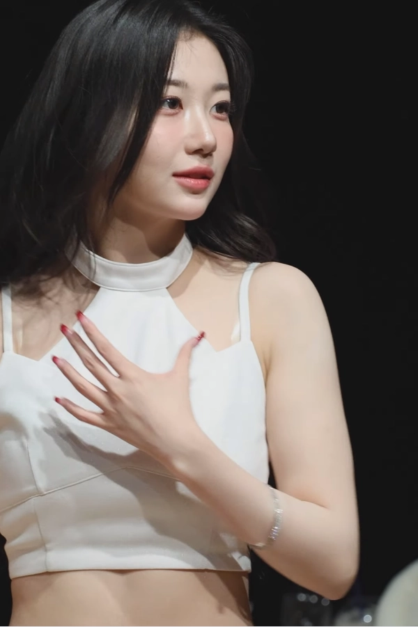 트리플에스 카에데 7장.webp_116865_6.webp