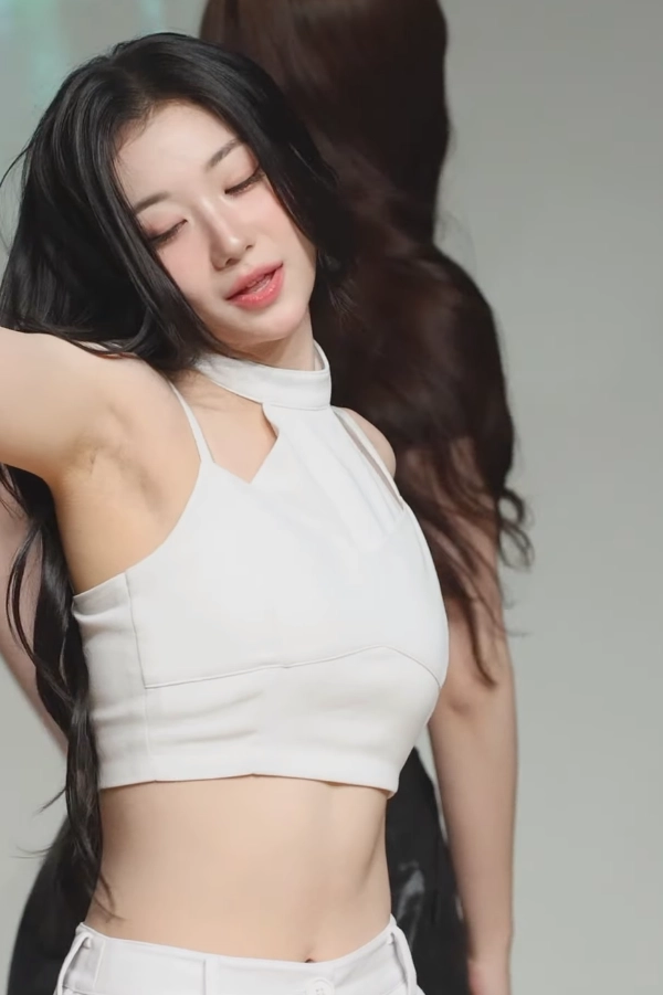 트리플에스 카에데 7장.webp_116865_1.webp