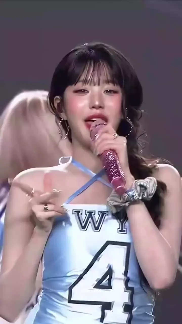 아이브 장원영 겨드랑이_119586_2.webp